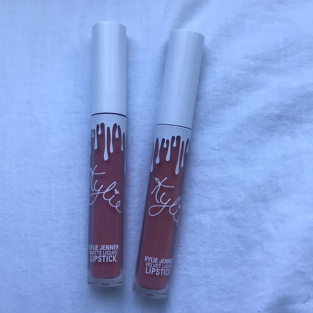 Bundle of 2 Kylie Lipsticks 💄